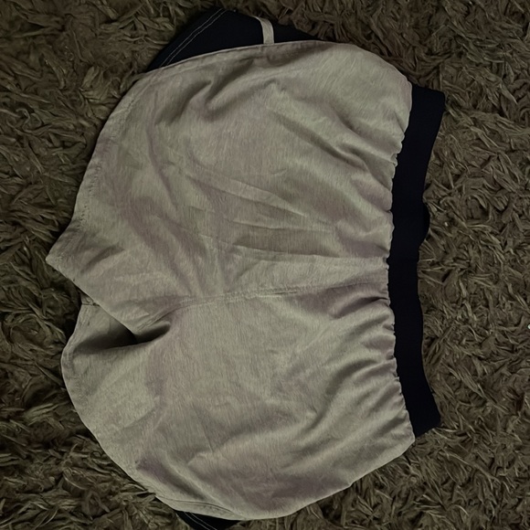 Under armour shorts - Picture 2 of 4